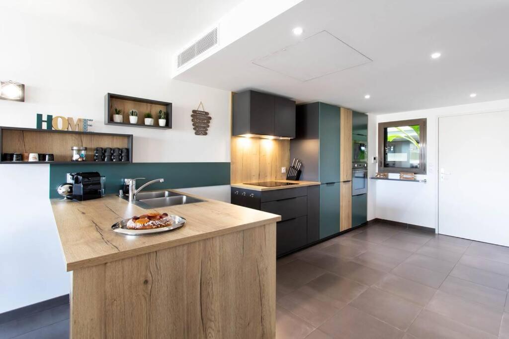 Appartement A7- 2 Bdr Sea & Mountain View - Ac, Parking, Pool & Terrace à Antibes Extérieur photo